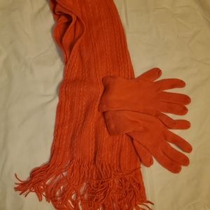 NY & CO. Scarf and gloves set